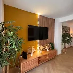 Elegant With Patio *