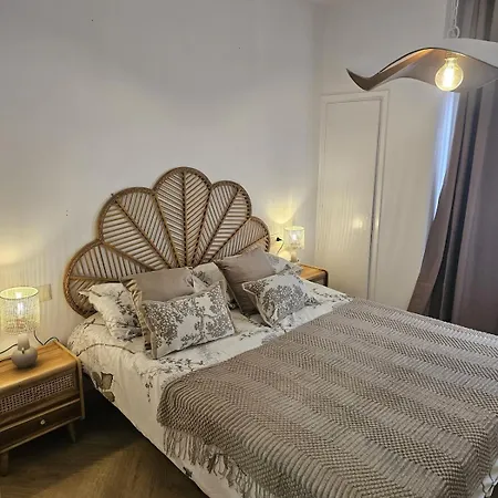 Elegant With Patio *