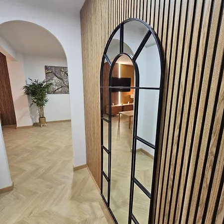 Elegant With Patio * Alicante